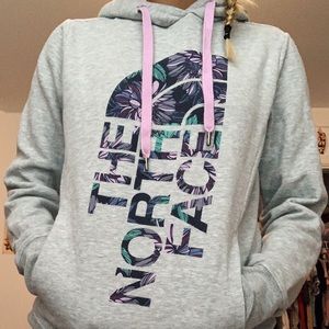 Super nice north face sweatshirt!